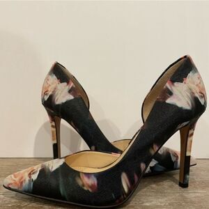 JESSICA SIMPSON WOMEN'S CLAUDETTE D'ORSAY CLASSIC PUMP HEELS G1